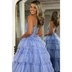 Vestido de noche largo formal de color lila con apliques y escote en V y corte A