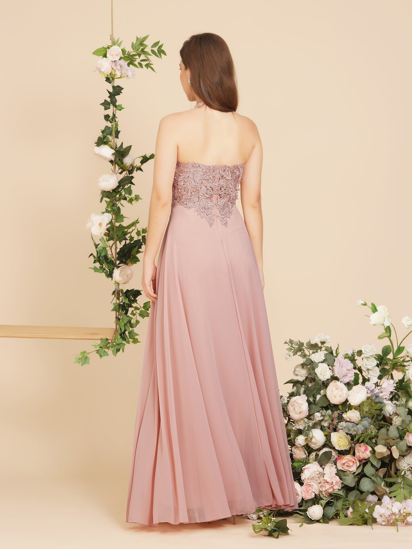 Vestido largo de noche de gasa con apliques, escote en V y corte en A, sin mangas, para dama de honor