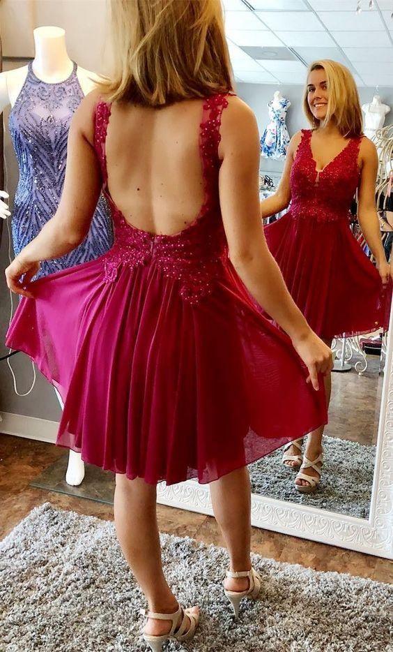 Vestido de fiesta corto sin espalda con escote en V y corte en A PD401