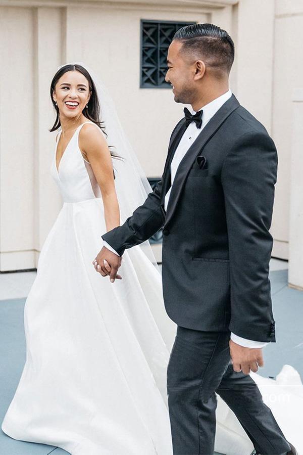 Vestidos de novia sencillos y elegantes de satén marfil con escote en V y corte en A WD488