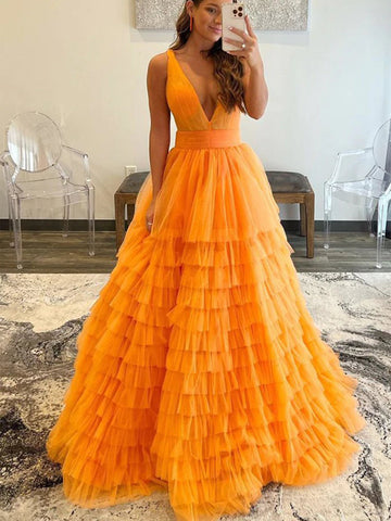 Robes de bal longues orange en tulle superposé, col en V et coupe trapèze
