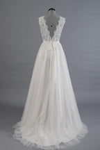 Vestido de novia playero corte A con escote en V, fajas y apliques WD170