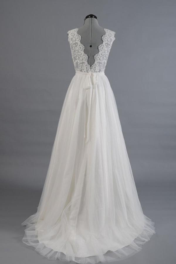 Vestido de novia playero corte A con escote en V, fajas y apliques WD170