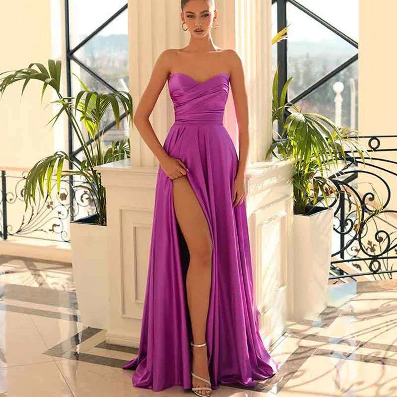 Vestido largo elegante de fiesta de graduación con escote en V, corte en A, pliegues de satén y abertura. 