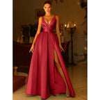 Vestido largo de fiesta formal de satén con escote en V, corte en A, pliegues, abertura lateral y bolsillos. 