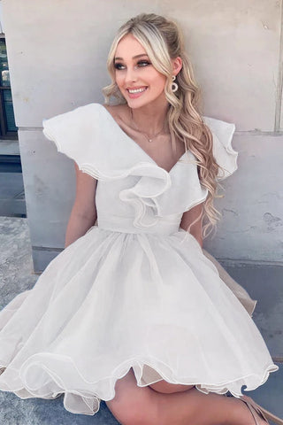 Vestido de fiesta de línea A con escote en V y volantes de organza