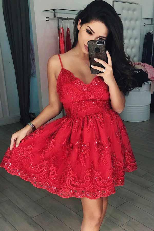 Vestido corto de tul rojo de corte evasé con escote en V y apliques de cuentas para baile de bienvenida (PD082)