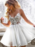 Vestidos de graduación cortos blancos de encaje con escote en V y corte en A, vestidos de fiesta formales de gasa para graduación y baile de bienvenida