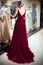 Vestido de noche de tul burdeos con lentejuelas, sin mangas, escote en V y corte en A