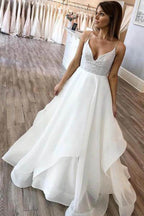Vestidos de novia de organza con escote en V, corte en A y tirantes finos WD404