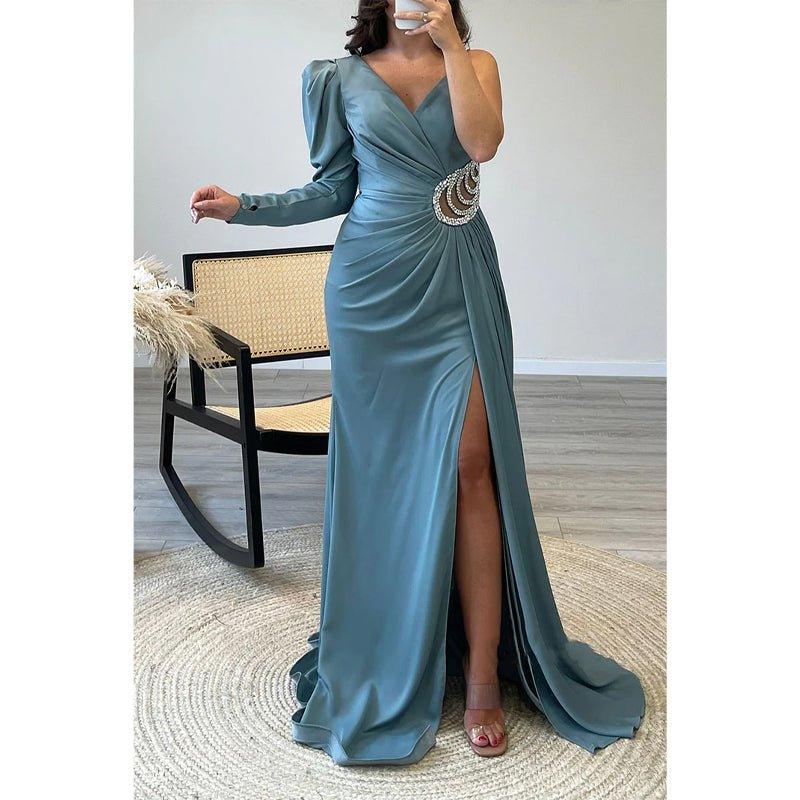 Vestido de noche largo de satén con escote en V, tirantes y cuentas, mangas largas 