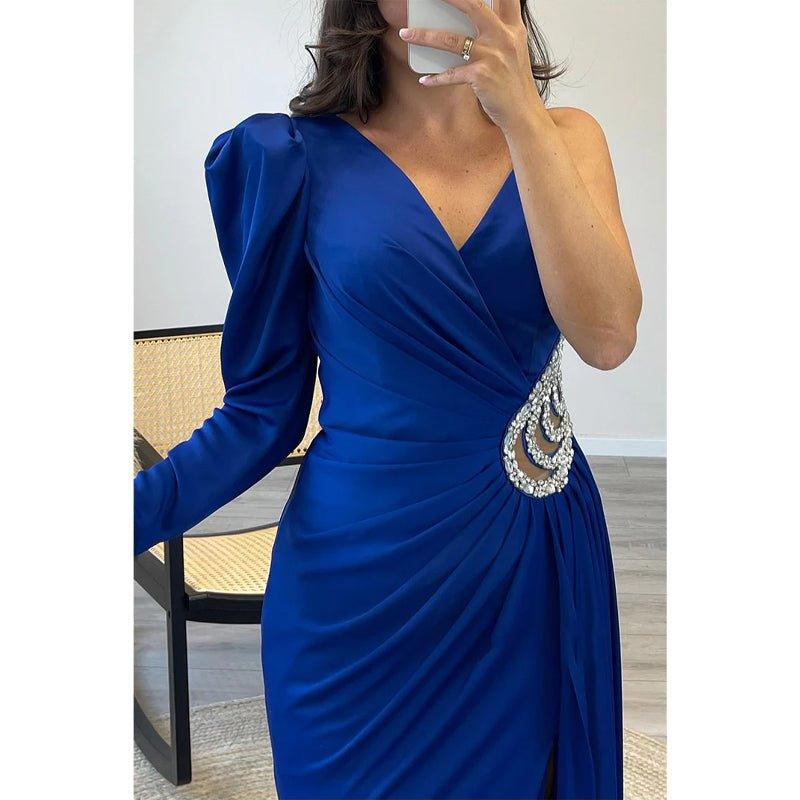 Vestido de noche largo de satén con escote en V, tirantes y cuentas, mangas largas 