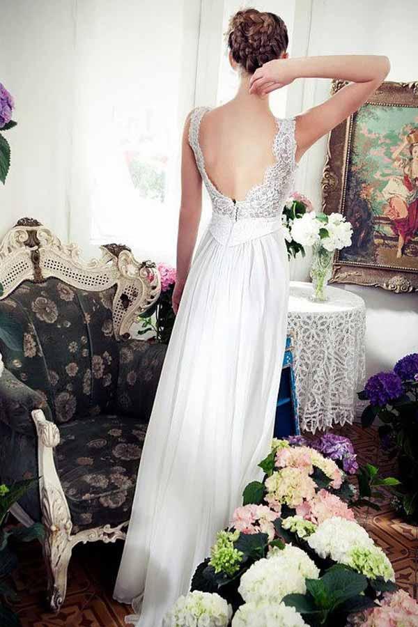 Vestido de novia playero de gasa con encaje, corte en A, escote en V y cola de barrido WD262
