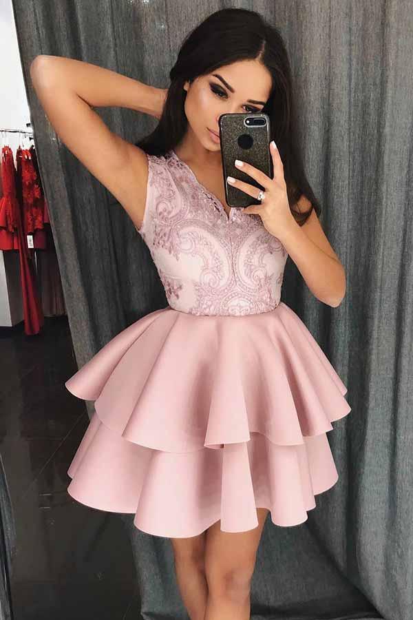 Vestido de fiesta de bienvenida con escote en V, corte en A, falda escalonada de satén con apliques PD077