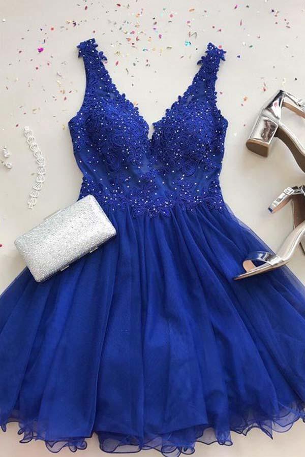 Vestidos de fiesta de bienvenida azul real con escote en V, corte en A, tul, cuentas y apliques PD261