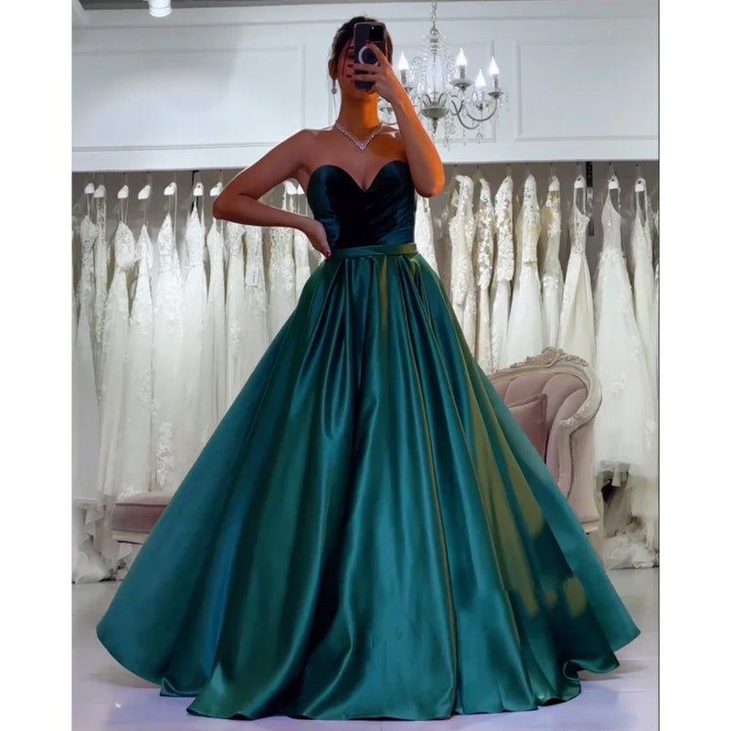 Vestido de fiesta largo de satén verde sin tirantes de terciopelo con corte A y vestidos de noche 