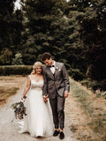 Vestido de novia corte A con escote ilusión y apliques de encaje en la espalda WD441