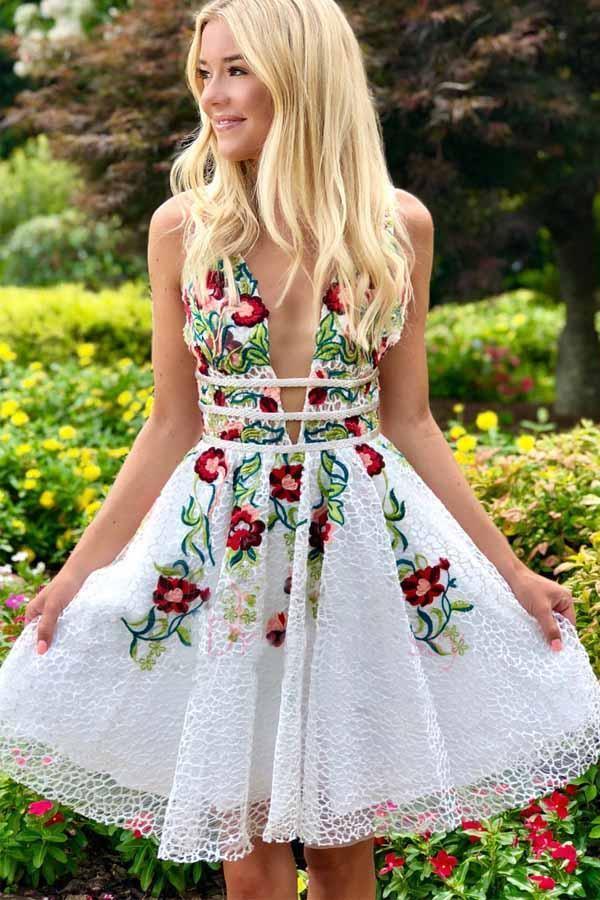 Vestido corto blanco de corte A para baile de graduación o fiesta de bienvenida con estampado floral PD248