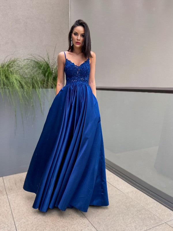 Vestidos de graduación de satén sin mangas, de corte línea A/elegantes, con tirantes finos y apliques, hasta el suelo.
