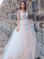Vestidos de fiesta de corte A/elegantes con apliques de tul, sin mangas y escote en V