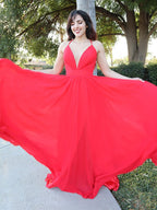 Vestidos de graduación elegantes de corte A, de gasa, con tirantes finos, volantes, sin mangas y hasta el suelo