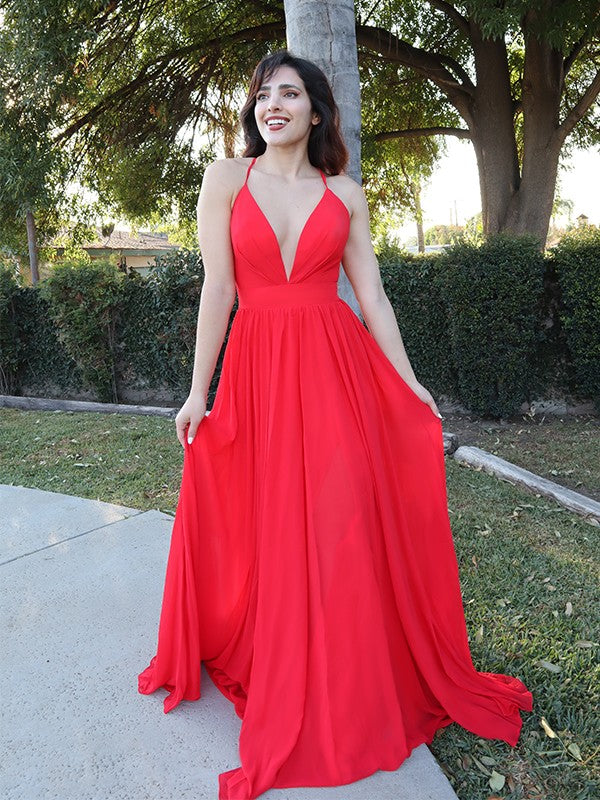 Vestidos de graduación elegantes de corte A, de gasa, con tirantes finos, volantes, sin mangas y hasta el suelo