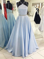 Vestidos de graduación de satén sin mangas, corte línea A/elegante, con cuello halter y largo hasta el suelo