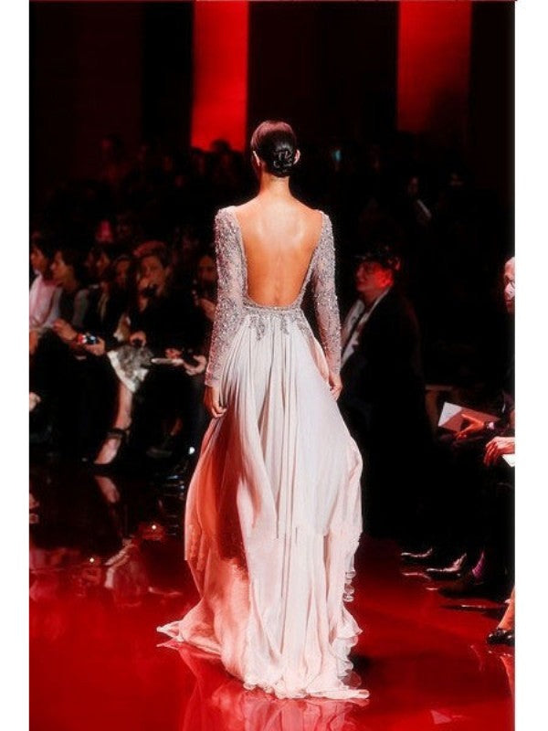 Vestidos de fiesta de gasa con apliques, corte en A, cuello alto y mangas largas.