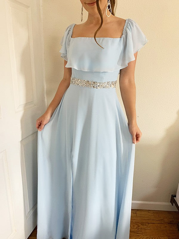 Vestidos de graduación elegantes de corte A, con hombros descubiertos, bordados de cuentas y largo hasta el suelo, sin mangas, de gasa.