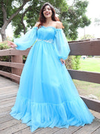 Vestidos de graduación elegantes de corte A con hombros descubiertos, mangas largas con apliques de tul y largo hasta el suelo