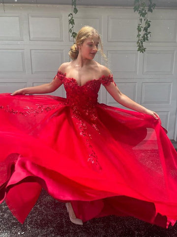 Vestidos de graduación elegantes de corte A, sin mangas, con apliques de tul y hombros descubiertos, hasta el suelo.