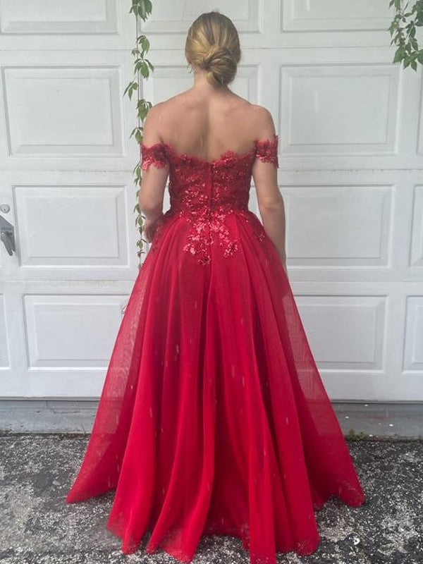 Vestidos de graduación elegantes de corte A, sin mangas, con apliques de tul y hombros descubiertos, hasta el suelo.
