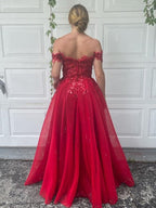Vestidos de graduación elegantes de corte A, sin mangas, con apliques de tul y hombros descubiertos, hasta el suelo.