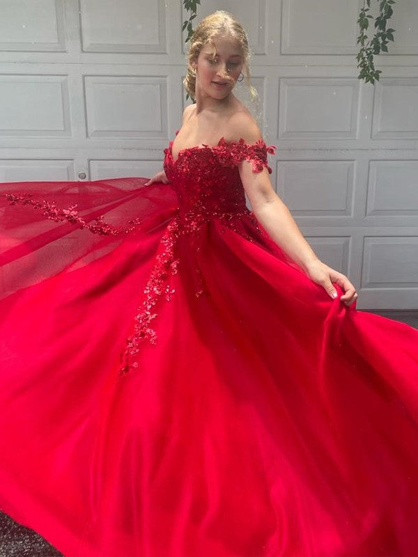 Vestidos de graduación elegantes de corte A, sin mangas, con apliques de tul y hombros descubiertos, hasta el suelo.