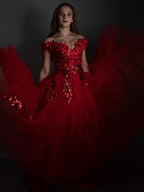Vestidos de graduación elegantes de corte A, sin mangas, con apliques de tul y hombros descubiertos, hasta el suelo.