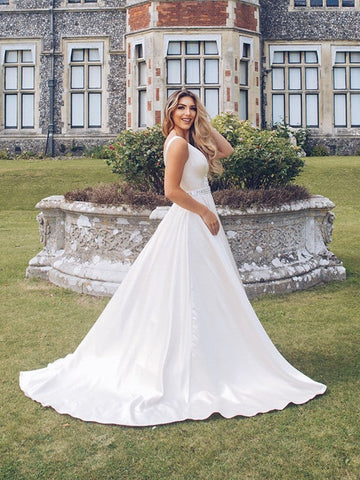 Vestidos de graduación sin mangas con escote en V, corte en A/elegantes, de satén con cuentas.