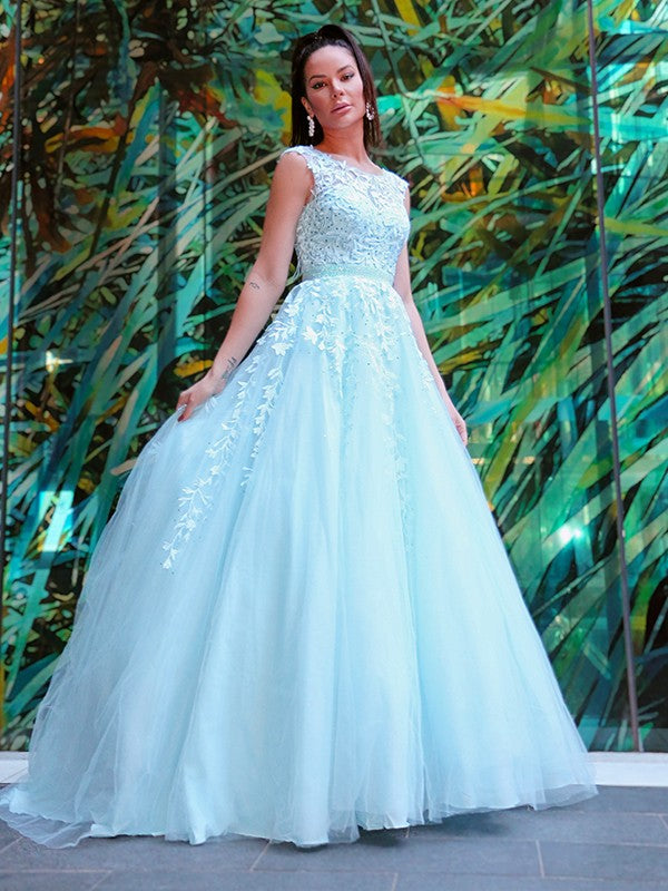 Vestidos de graduación de corte A/elegante sin mangas con apliques de tul
