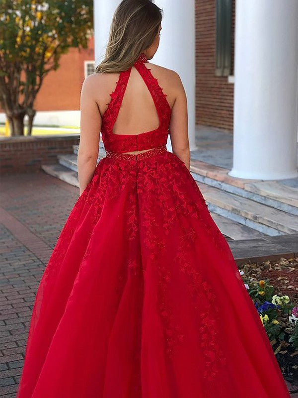 Vestidos de graduación de dos piezas de corte A/elegantes, sin mangas, con cuello halter, bordados de cuentas y largo hasta el suelo.