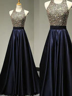 Vestidos de graduación elegantes de corte línea A, sin mangas, con cuello halter, de satén y hasta el suelo, con cuentas.