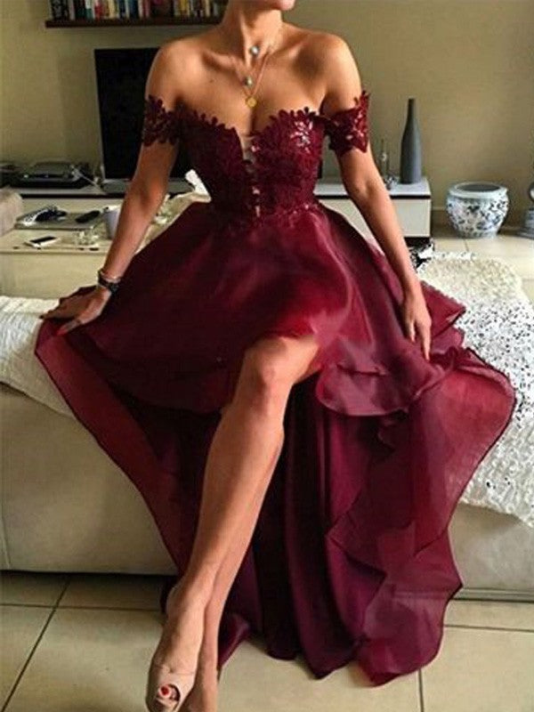 Vestidos de graduación de organza asimétricos con apliques, corte en A/elegantes, sin mangas y con hombros descubiertos