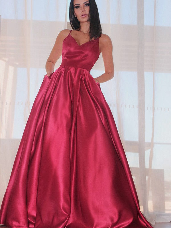 Vestidos de graduación elegantes de corte A, sin mangas, con volantes, escote en V y largo hasta el suelo, de satén.