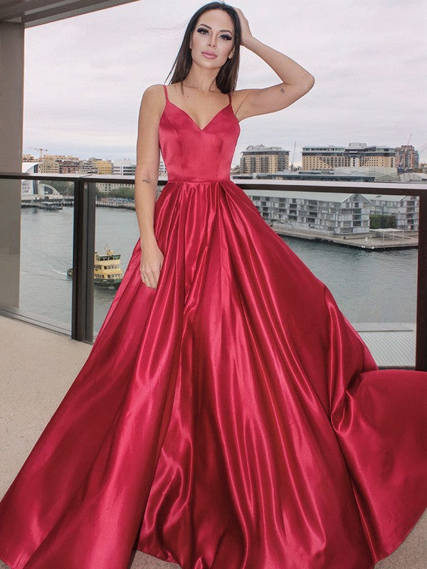 Vestidos de graduación elegantes de corte A, sin mangas, con volantes, escote en V y largo hasta el suelo, de satén.