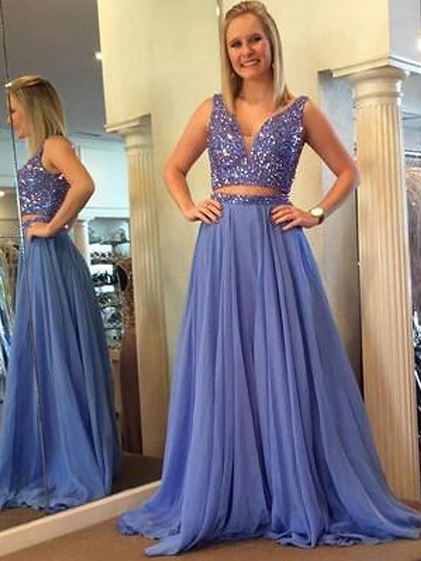 Vestidos de graduación de dos piezas de corte A/elegantes, sin mangas, con escote en V, de gasa, con cuentas y largo hasta el suelo.