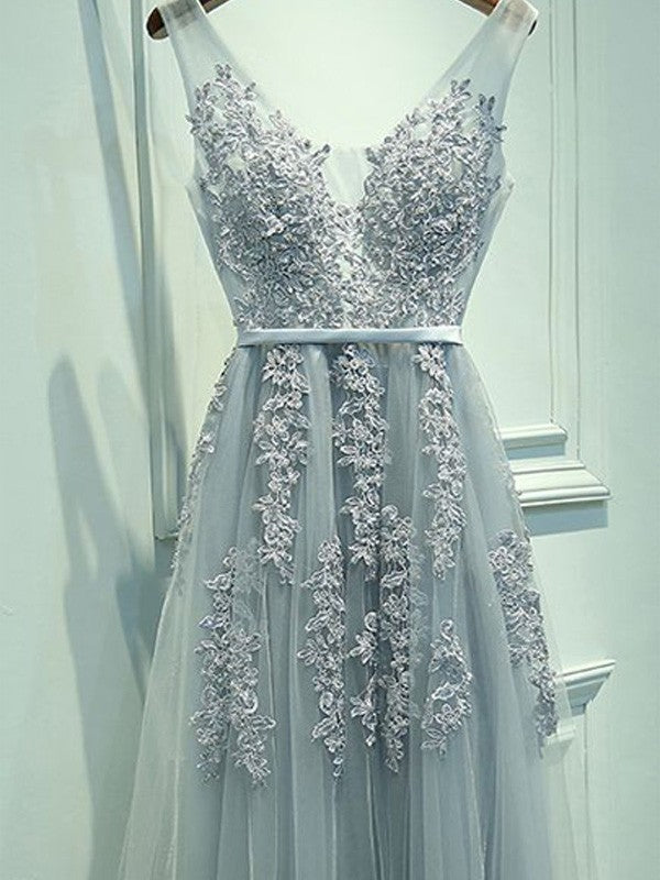 Vestidos de graduación elegantes de corte A, sin mangas, con escote en V y apliques de tul hasta el suelo
