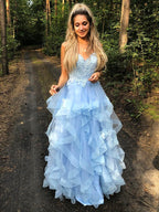 Vestidos de graduación largos hasta el suelo, de corte A, con tirantes finos, sin mangas y apliques de organza.