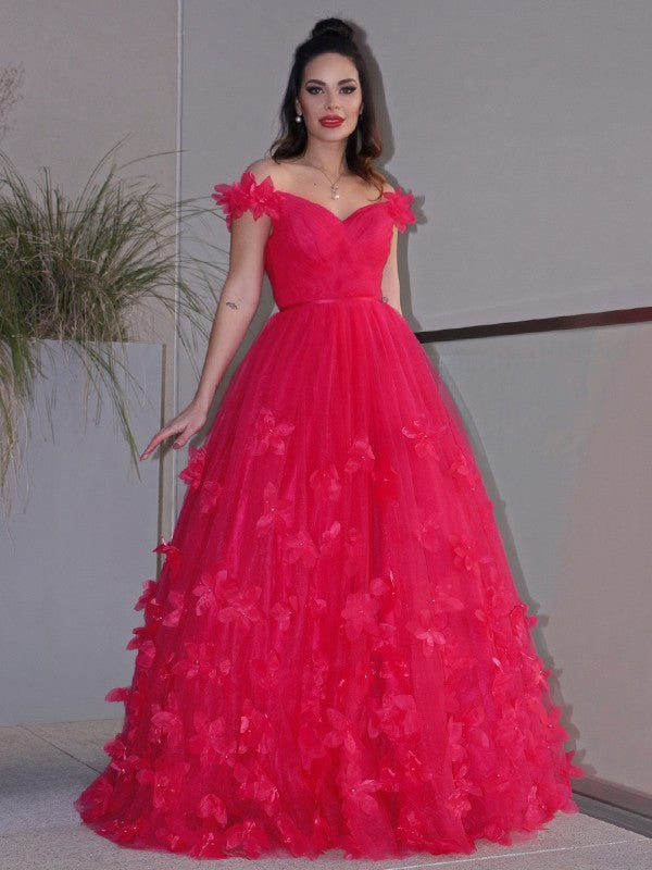Vestidos de graduación de corte A/elegantes de tul con flores hechas a mano, sin mangas, con hombros descubiertos y largo hasta el suelo