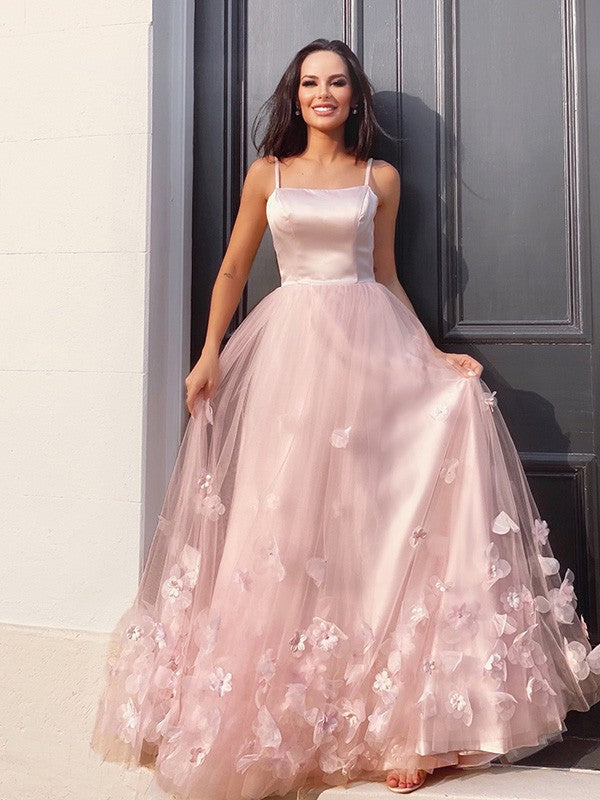 Vestidos de graduación sin mangas, corte en A, elegantes, de tul con tirantes florales hechos a mano y largo hasta el suelo.