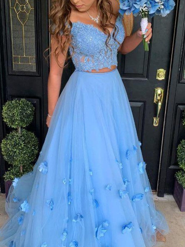Vestidos de graduación elegantes de corte A, con hombros descubiertos, apliques, sin mangas y hasta el suelo.