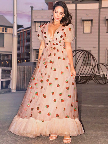 Vestidos de graduación largos hasta el suelo, corte en A, elegantes, con volantes de tul y escote en V.