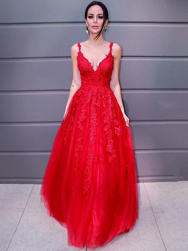 Vestidos de graduación elegantes de tul, corte en A, escote en V, largos hasta el suelo, con apliques y sin mangas.